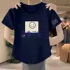 Camiseta de manga corta mismo estilo para mujer en el centro comercial, nuevo estampado de verano 2024 imitación algodón hombro normal pareja holgada camiseta base top