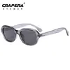 Gafas de sol retro unisex para celebridades de internet con protección UV, nuevo modelo 2025, moda europea y americana, personalidad, montura pequeña, gafas de sol negras