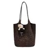 Elegante bolso tote retro de gamuza de gran capacidad para otoño/invierno, nuevo bolso de hombro casual para el día a día 2026