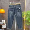 Jeans masculinos de alta qualidade 2026 primavera-verão novos calças casuais estampadas da moda com corte reto slim e entrepernas ligeiramente baixo