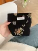 Bolsa de Cosméticos de Gran Capacidad Nueva 2024 Flor de Seda Dorada Tridimensional Bolsa de Almacenamiento Vintage Corazón de Niña Bolsa de Mano para Lavar
