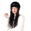 Gorro de Felpa con Circunferencia de Cabeza Grande para Mujer 2026 Nuevo Otoño e Invierno Gorro Cálido Protector de Orejas Estilo Americano Gorro con Logo Metálico