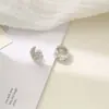 Ear Cuffs Geométricos Inspirados en el Diseño para Otoño e Invierno para Mujer, Simples y de Nicho, Lujo Ligero, Modernos, Versátiles, Galvanizados Ecológicos, Venta al por Mayor desde la Tienda