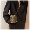 Bolsa Cuadrada Pequeña de Tela Estilo Chanel para Mujer 2026 Nueva Moda Transfronteriza Tendencia Bolso Cruzado de Cadena Versátil de Alta Gama