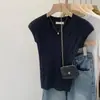Blusa de tricô casual elegante de cor sólida com decote em V estilo coreano para mulheres, nova camiseta slim fit de verão para o início do verão de 2026