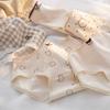 Novo estilo de roupas íntimas femininas algodão cintura média japonesa cor da pele urso menina quadril-enrolado algodão virilha cuecas femininas atacado