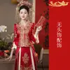 Vestido Pequeno de Veludo com Decote em V Xiuhe Noiva 2024 Novo Casamento de Gola Baixa Vestido de Brinde Vestido de Casamento Estilo Chinês