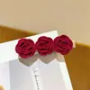 Grampo de Cabelo Rosa Red Velvet~Grampo Lateral Popular Vermelho Inserções de Cabelo Design de Nicho Retrô Grampo de Cabelo Outono e Inverno Novo Acessório de Cabeça