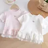 Camiseta infantil de manga curta, novo estilo de verão, top estiloso com babados para bebês, peça externa fina estilo princesa para crianças