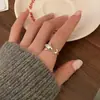 Anel de Dedo Mínimo Cruzado em Camadas Liso Tendência Celebridade da Internet Anel de Cauda Vintage Desgastado Anel para Dedo Indicador Anel Aberto Feminino Design de Nicho