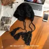 Gorro de Punto Rojo con Borla Floral para Viajes en el Oeste de Sichuan para Mujer, Gorro de Lana de Estilo Étnico Hueco para Otoño e Invierno con Protección para los Oídos, Gorro de Tejer