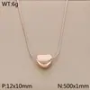 Collar con colgante de corazón de amor de acero inoxidable de moda estilo coreano ins popular cadena de clavícula de acero de titanio de oro de 18 quilates en stock
