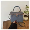 Bolsa Jeans Casual da Moda para Mulheres 2025 Novo Estilo Versátil de Alta Qualidade Bolsa Transversal Bolsa de Mão Pequena Quadrada em Formato de Caixa