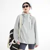 Imprimir logotipo Estilo nuevo de primavera 2026 Chaqueta cortavientos de caparazón blando Traje de montañismo para hombre y mujer Chaqueta deportiva con capucha para senderismo