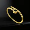 Pulsera de Acero Inoxidable en Oferta para Mujer, Pulsera de Círculo Chapada en Oro de Alta Gama con Diamantes, Joyería de Pulsera de Acero de Titanio de Lujo Ligero