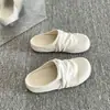 Tamancos Birkenstock-Style com Solado Grosso, de Calçar, Franzidos, com Elevação Oculta de Altura, Vestuário Feminino para Exterior, Novas Sandálias Primavera/Verão 2026