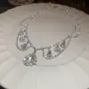 Colar Borboleta de Strass Único Versátil, Acessório de Moda para o Dia a Dia, Corrente Elegante para Clavícula de Commuter, Colar de Luxo Leve High-End Atacado