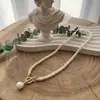 Colar de Pérolas de Vidro com Fecho Tipo Clasp Francês, Corrente para Clavícula, Design de Nicho de Luxo Leve, Acessório de Pescoço Suave e Elegante
