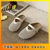 Mocasines planos transpirables sin cordones modelo 2025, pantuflas cerradas antideslizantes tejidas huecas para mujer, para uso exterior en verano