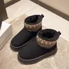 Botas de Nieve de Suela Gruesa para Mujer 2025 Nuevas Botas de Nieve Cortas Estilo Étnico de Invierno Zapatos Exteriores de Algodón Forrados de Lana y Engrosados para Mujer