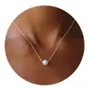 Collar de Perlas Redondas Europeas y Americanas Cadena de Clavícula de Cobre Festoneada Moda Personalidad Sencillo Accesorio de Viaje para Mujer