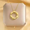 Nueva cadena de clavícula de lujo estilo coreano, collar versátil de acero de titanio de moda para mujer, colgante simple clásico de circón, accesorio versátil