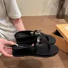 Estilo retro moderno, clásico atemporal, pantuflas de moda, tendencia de calzado para mujer 2024, de alta gama, moderno y elegante