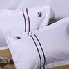 [Personalizado] Venta al por mayor de ropa de cama de hotel de fábrica Juego de cama de cuatro piezas de satén de algodón a presión simple especial