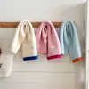 2025 Nuevo Bufanda de Cuadros de Color Contrastante Otoño e Invierno Bufanda de Punto de Lana para Estudiantes Linda Atmósfera Cálida Versátil