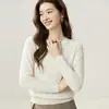 Coleção Outono/Inverno 2026: suéter de gola redonda, manga longa, 100% cashmere puro para mulheres, um modelo soltinho, afina a silhueta, camada interna