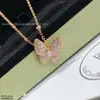 Collar de Trébol de Cuatro Hojas Rosa Mariposa Nácar de Alta Gama para Mujer, Cadena para Clavícula de Diseño de Nicho de Lujo Ligero, Oro V, Regalo para Novia o Mejor Amiga