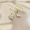 Cobre com Alta Retenção de Cor Banhado a Ouro 14K Inlaid Concha Branca Âmbar Redondo Estrela de Cinco Pontas Contas Espaçadoras Pingente Cabacinha Acessórios de Cristal DIY