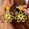 Joyería de Estilo Europeo y Americano, Pendientes de Flor Hueca Tejidos a Mano de Rafia de Colores, Pendientes con Ambiente de Vacaciones en la Playa