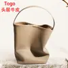 Bolsa de Couro Tipo Balde Casual de Couro Bovino Togo de Camada Superior Estilo Japonês e Coreano Bolsa de Ombro de Couro de Grande Capacidade Casual