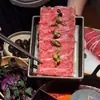 Montaña Lento Pimiento Fresco Res Albahaca Res Caja Rectangular Recién Rebanado Plato Colgante Dragón Olla Caliente Sopa Ácida de Guizhou Plato Estilo Salvaje