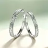 Anillos de pareja estilo Sur de China de plata pura s999 al por mayor, simples y de alta gama, anillos de diseño texturizado creativo de nicho