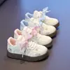 Sapatos Fofos de Solado Grosso para Meninas, Sapatos Casuais Versáteis para Estudantes, Sapatos Brancos com Laço para Meninas que Aumentam a Altura