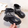 Botas Chelsea Femininas Estilo Coreano com Laço de Borboleta 2026 Nova Chegada de Outono Infantil com Acabamento em Renda Solado Macio Com Pelúcia Versátil Botas Curtas