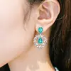 Moda, alta gama, lujo ligero, elegantes accesorios de vestido de noche de novia en rosa y verde con diamantes, conjunto de collar y pendientes de joyería para bodas
