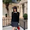 Foto Real de Camiseta de Manga Larga con Cuello de Solapa Estilo Universitario Coreano para Mujer, Nuevo Top Ajustado con Bloques de Color Otoño e Invierno 2025 para Superponer
