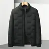 Chaqueta de Plumón para Hombre 2026 Otoño/Invierno Tejida Cuello Alto Versión con Cremallera Juvenil Lujo Casual Cálido Abrigo Corto de Plumón