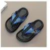 Chinelos Infantis 2026 Verão Estilo da Moda Sandálias Slip-On Fofas para Bebês Meninas Sandálias de Dedo da Moda