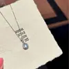 [Lágrimas Azules] Colgante de Gota de Agua con Diamantes Completos Brillantes de Topacio Natural Mismo Estilo Ámbar Cadena para Clavícula para Mujeres Gama Alta