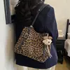 Bolso tote grande único y elegante con estampado de leopardo, nuevo bolso vintage de 2026 para ir al trabajo, bolso de hombro casual y moderno