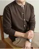 Cárdigan de punto de manga larga para hombre, mezcla de lana, estilo "old money" para otoño e invierno, sin cuello, chaqueta suéter sencilla, en stock