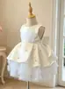 Vestido de cumpleaños de un año para niñas, nuevo estilo 2026, vestido de dama de honor, vestido de princesa de satén blanco para niñas pequeñas