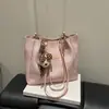 A Textura da Bolsa é Simples, Bolsa de Ombro Estilo Novo, Fashion, Casual e Personalizada, Grande Capacidade, Bolsa Tote Feminina Primavera 2026