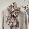 Cachecol Xadrez de Cor Pura Retro Coreano para Mulheres no Outono e Inverno, Versátil, Personalizado, de Alta Qualidade, Xale Quente e Cachecol Longo