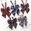 Camisa con Pajarita Borgoña para Niñas jk Accesorios de Lazo Estilo Preppy Estudiante Ropa de Marinero Ropa de Soltero Cuello Raíz de Pluma Flor