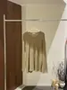 No hay devoluciones ni cambiosCamiseta casual versátil de manga larga con cuello redondo y textura de lino Tencel estilo francés TB8155